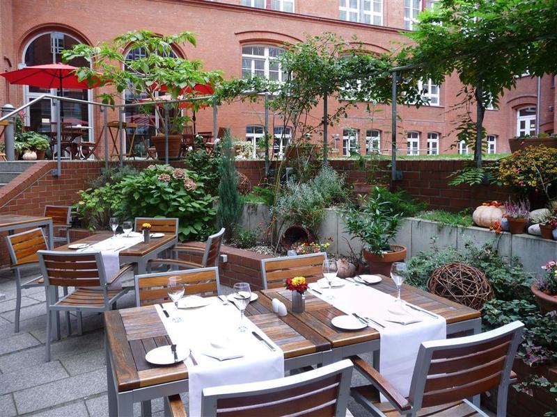 Hotel Berlin Ostbahnhof Екстер'єр фото