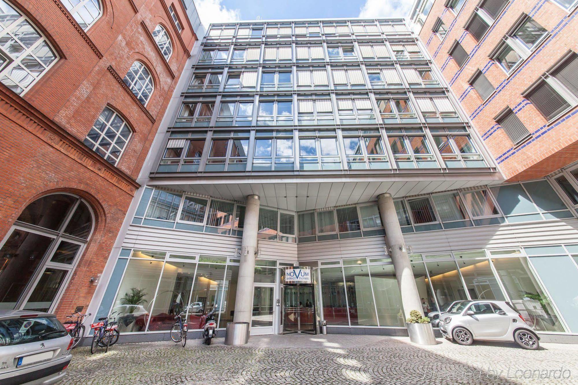 Hotel Berlin Ostbahnhof Екстер'єр фото