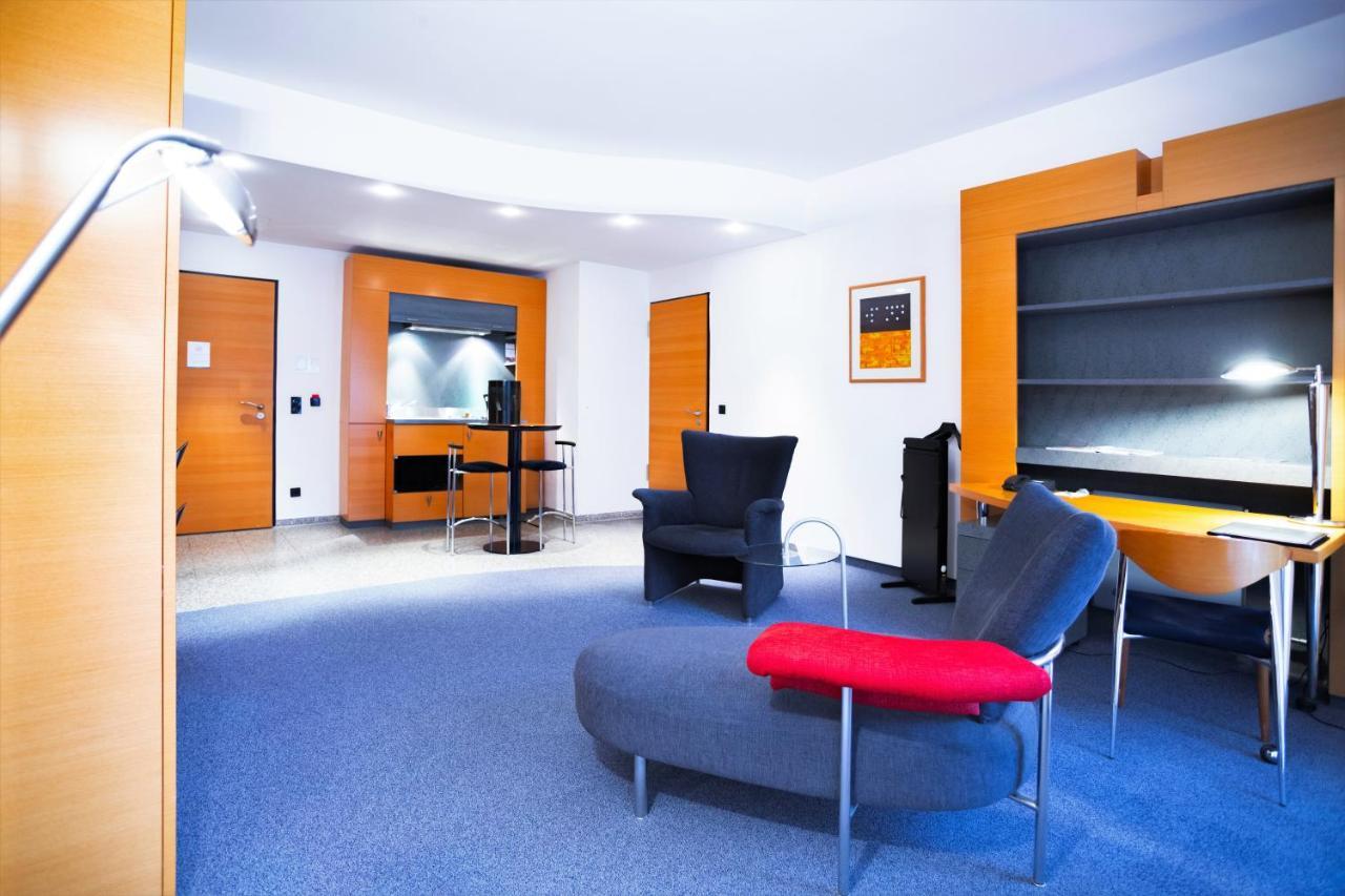 Hotel Berlin Ostbahnhof Екстер'єр фото