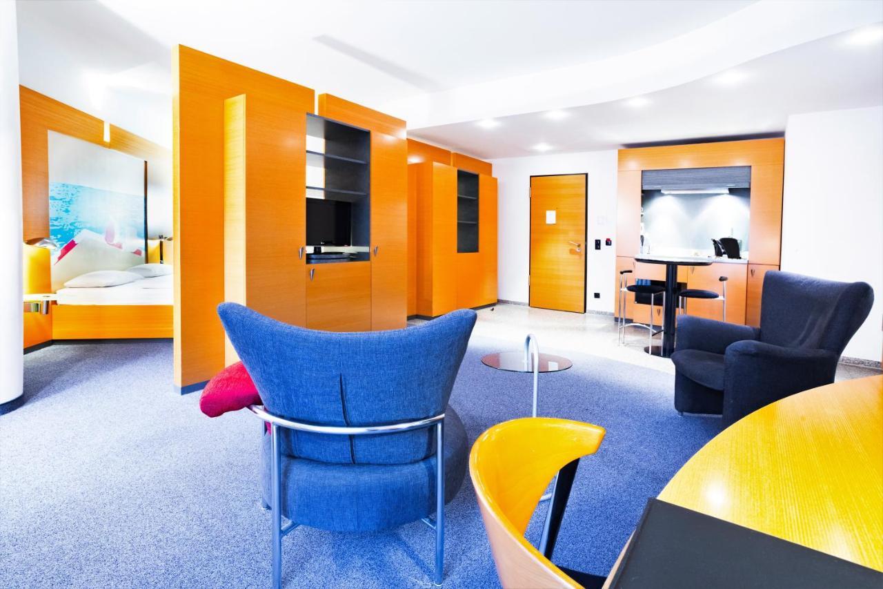 Hotel Berlin Ostbahnhof Екстер'єр фото