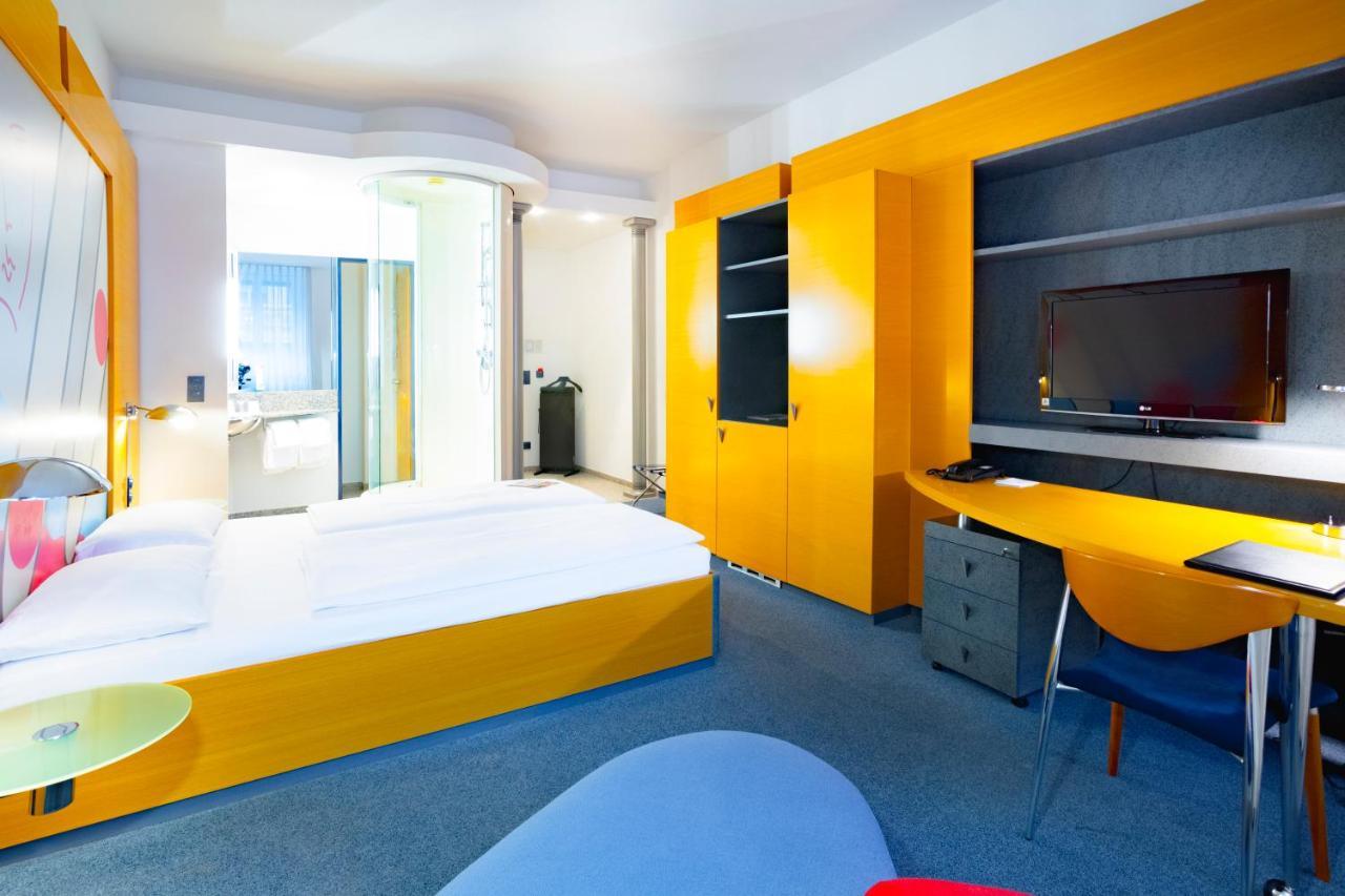 Hotel Berlin Ostbahnhof Екстер'єр фото