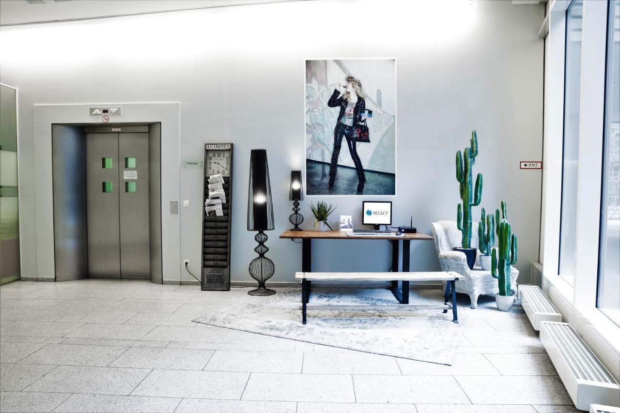 Hotel Berlin Ostbahnhof Екстер'єр фото