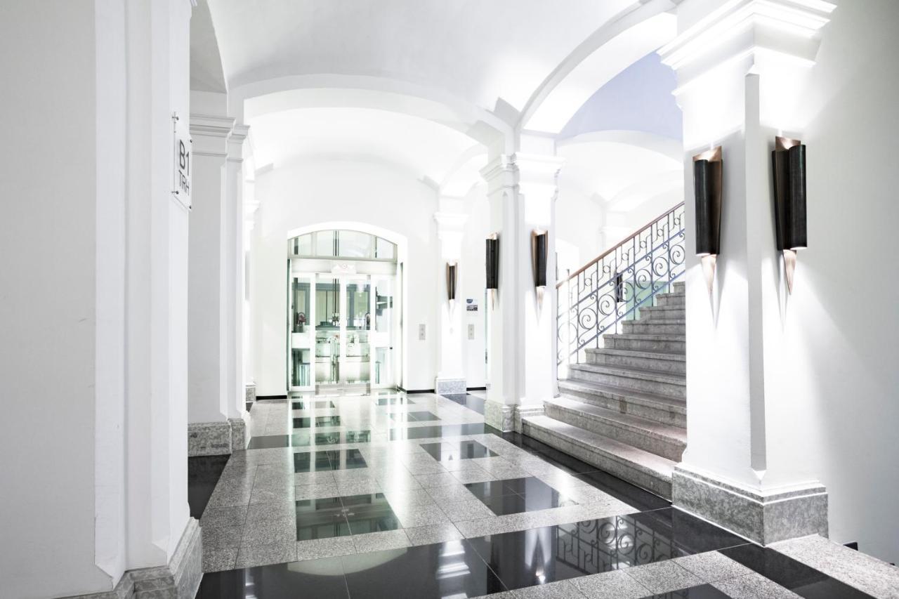 Hotel Berlin Ostbahnhof Екстер'єр фото